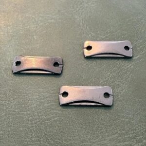 Метални етикети Е-2296 Gun Metal 1.5 x 0.5 см – Нежен дизайн за лазерно брандиране