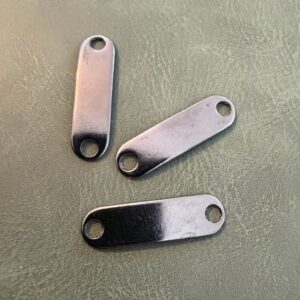 Метални етикети Е-677 Gun Metal 3 x 0.8 см – За брандиране с лазер