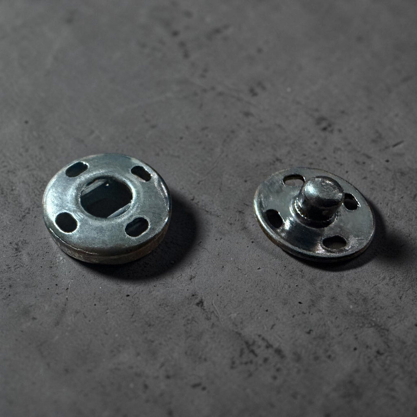 Пришивни тик-так копчета 24296 – 12 мм Gun Metal